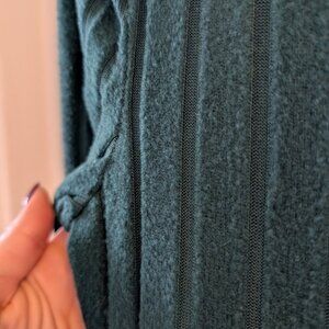 Soft Ribbed Long-Sleeve Maxi Dress – Forest Green